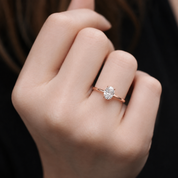 0.80 Karat D SI2 GIA Sertifikalı Oval Pırlanta Tektaş Yüzük