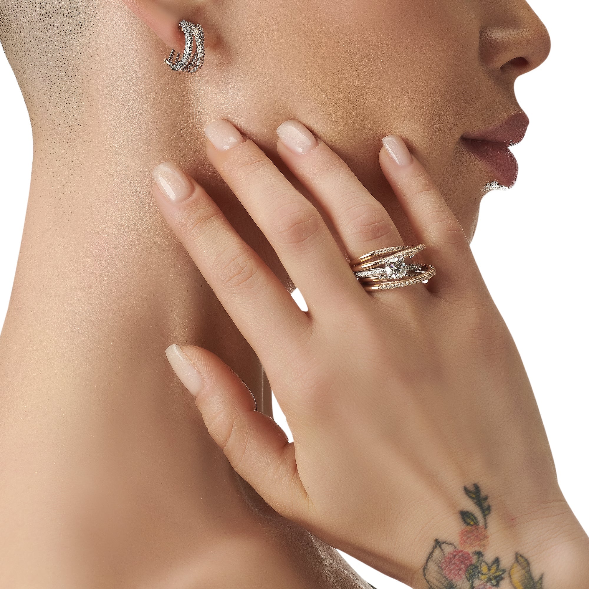 İç İçe Tasarım Tek Taşlı Pırlanta Yüzük