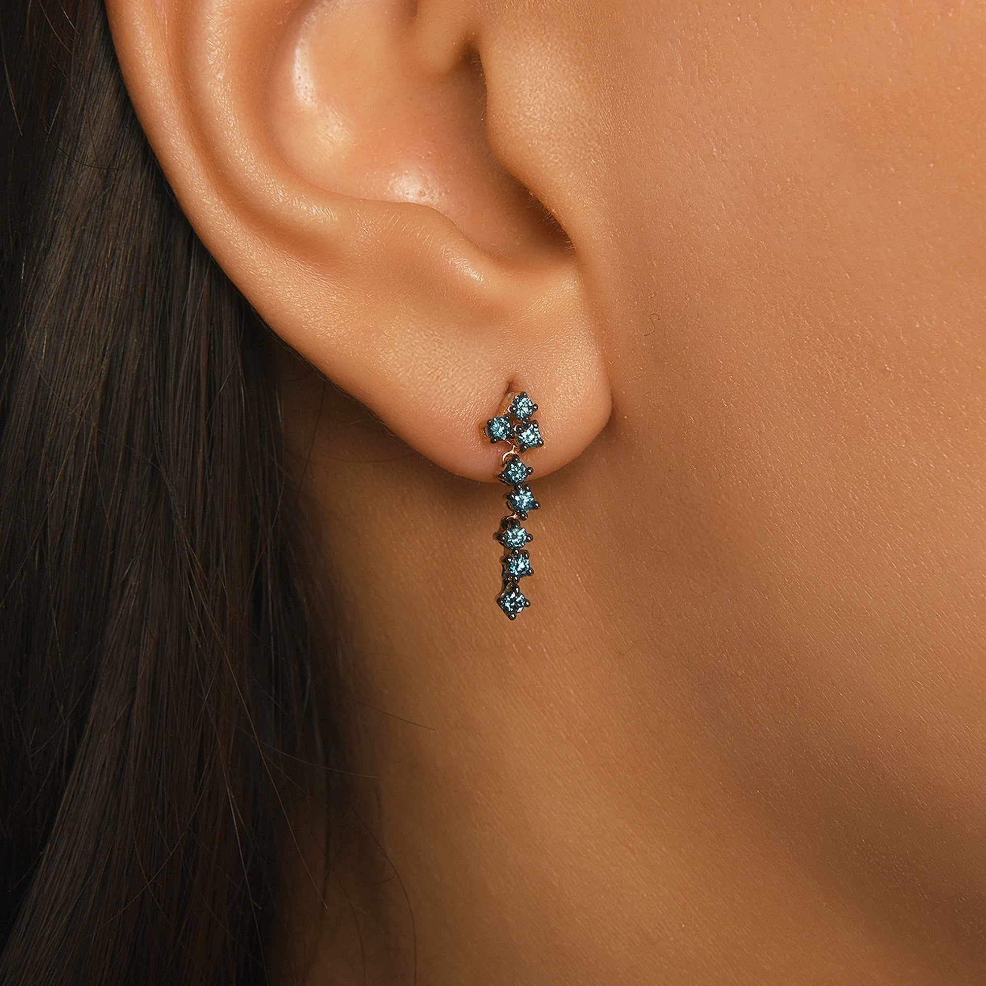 Azzuro Blue Shine Sallantılı Mavi Pırlanta Küpe