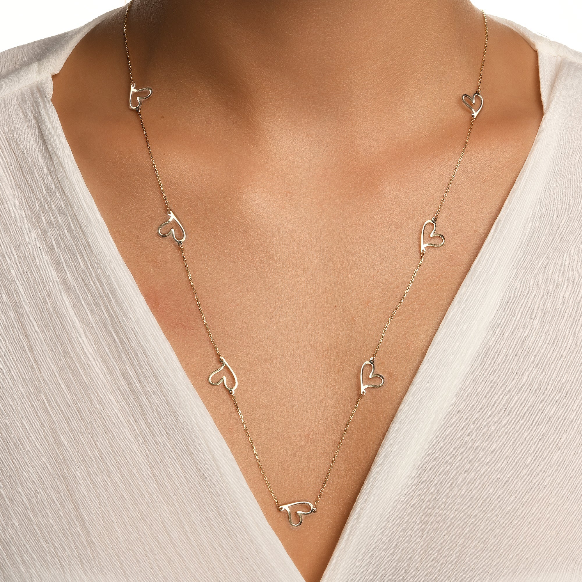 Stilize Kalpler Station Altın Kolye