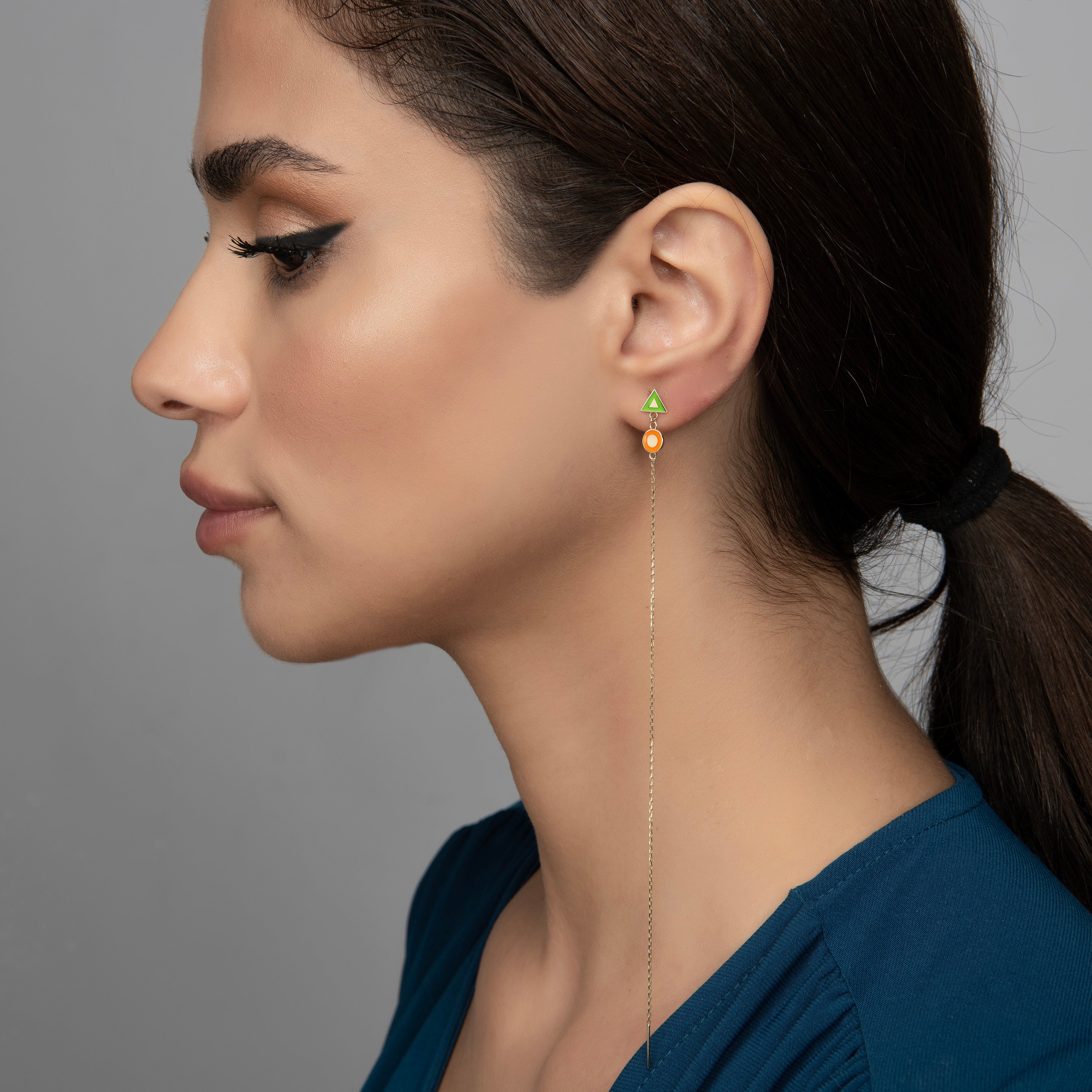 Vivaldi Mineli Zincir Sallantılı Tek Altın Küpe