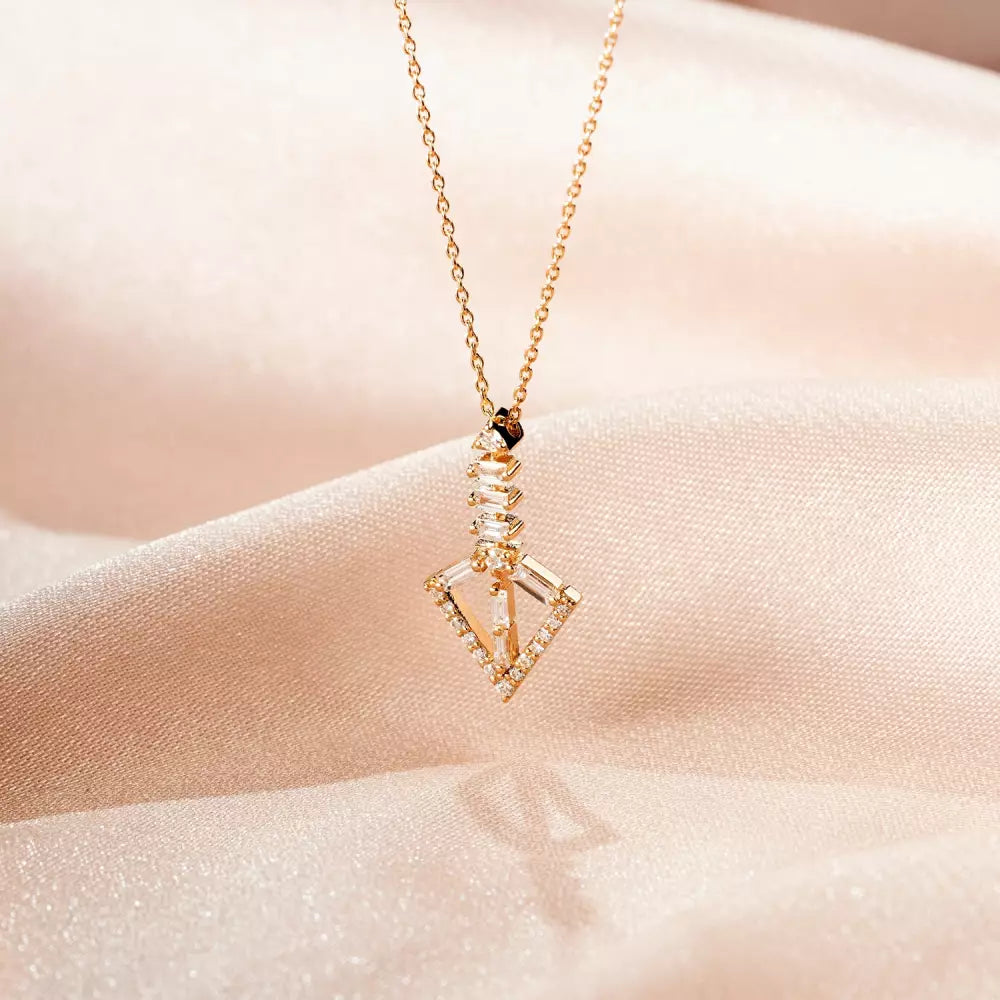 Empire Pırlanta Taşlı Rose Altın Kolye