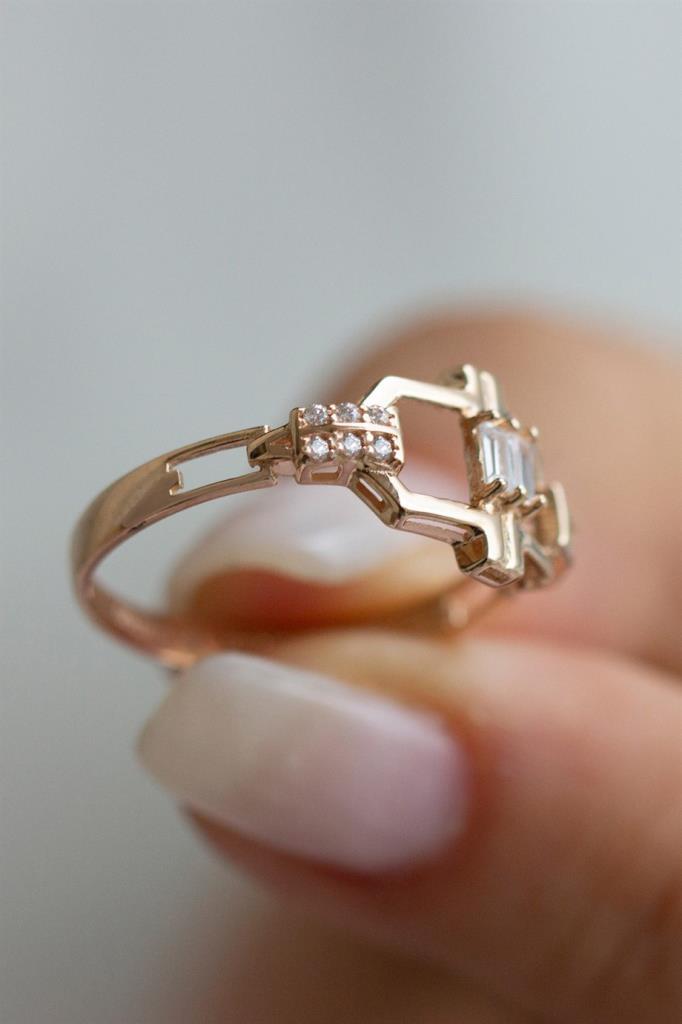 Gold Baguette Stone Design Ring