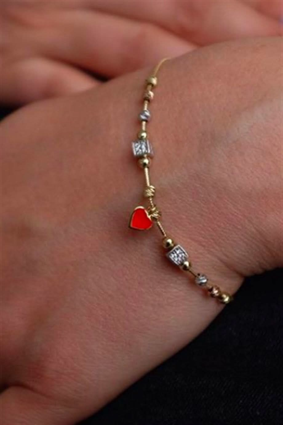 Altın Dorika Toplu Kalpli Bileklik