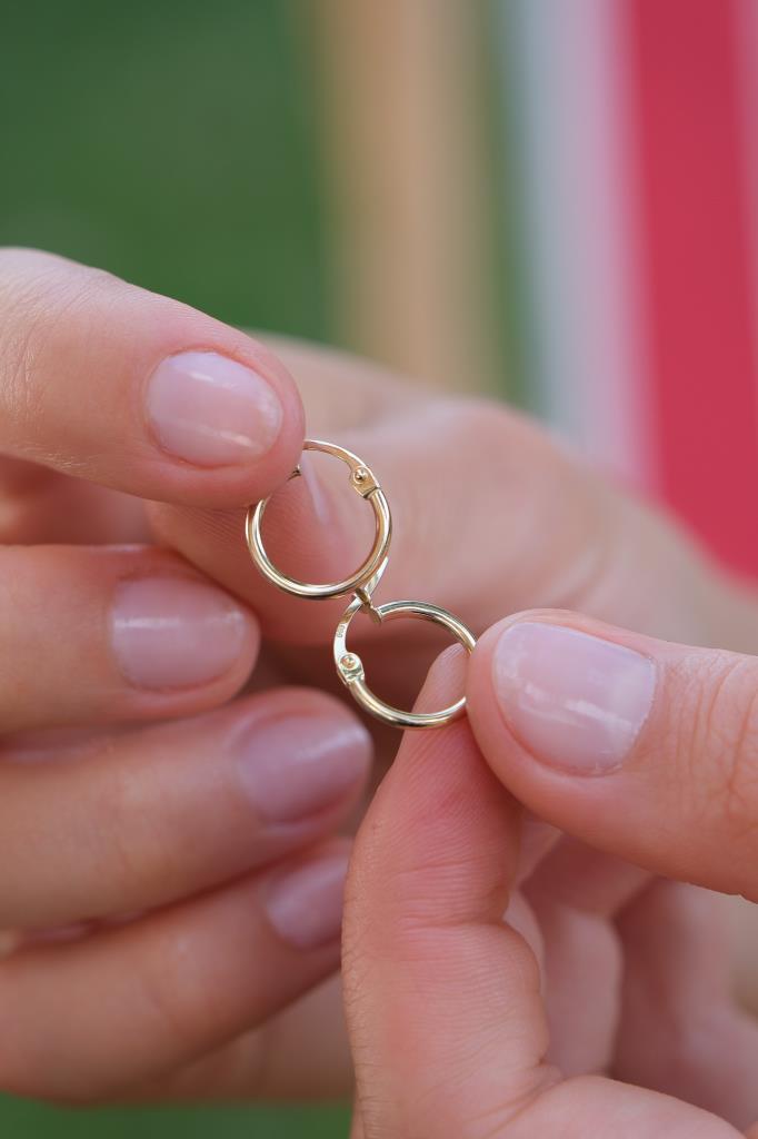 Gold Hoop Earrings 1 Cm Single