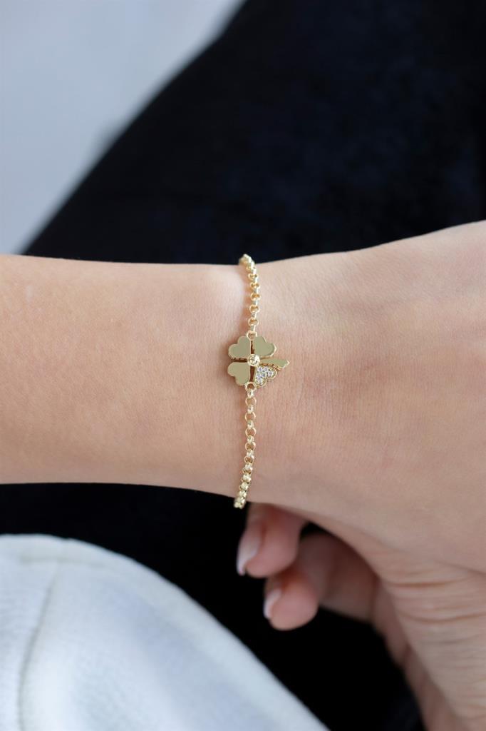 Golden -Hearted Clover Bracelet