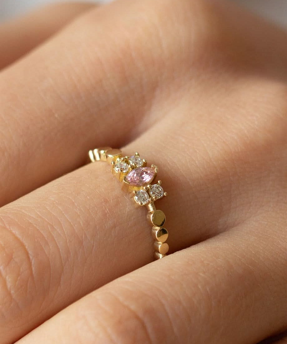 altin-pembe-tasli-yuzuk-7636.jpg