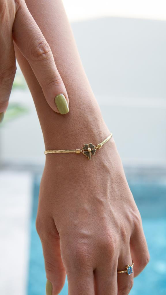 Gold Clover Bracelet