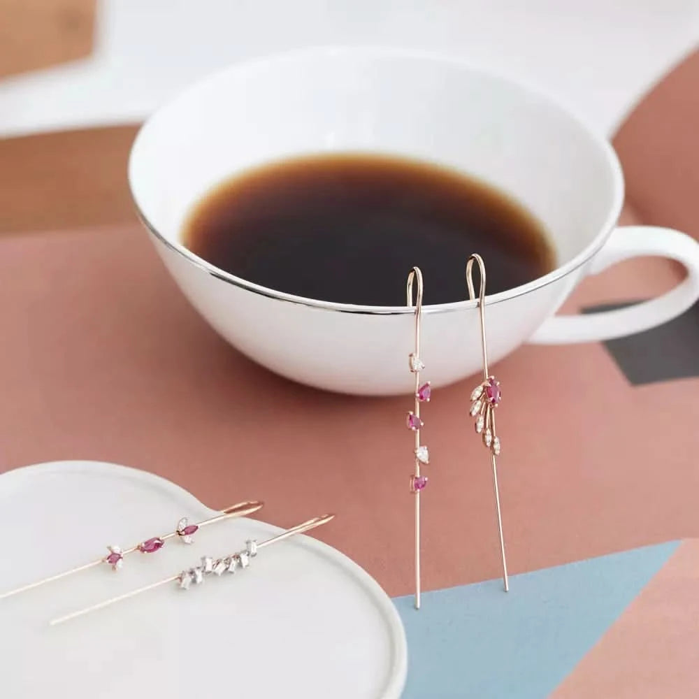 Asteroid Yakut ve Pırlanta Taşlı Rose Altın Baston Küpe