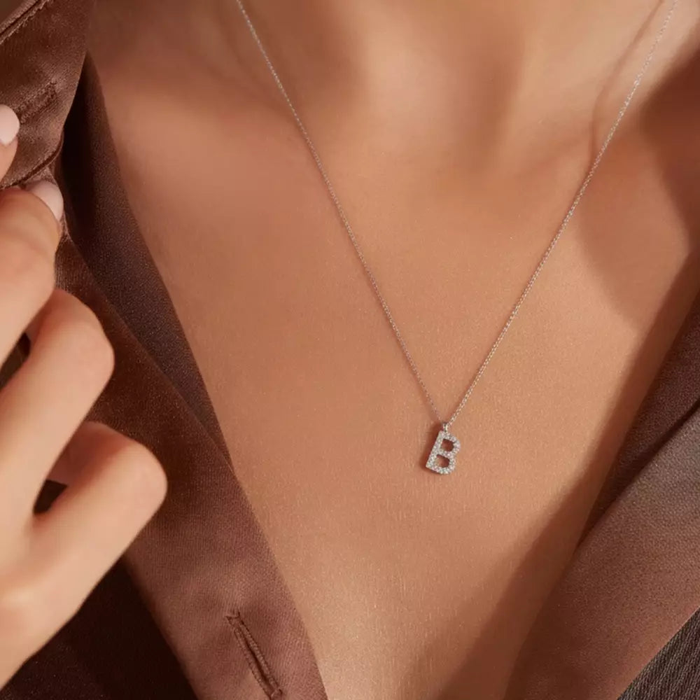 B Harf 0.09 CT Pırlanta Taşlı Beyaz Altın Kolye