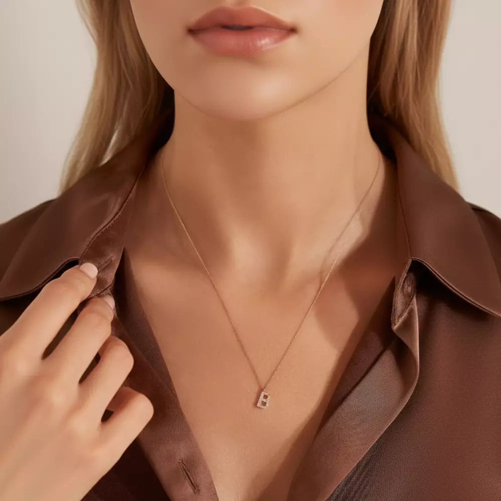 B Harf 0.09 CT Pırlanta Taşlı Sarı Altın Kolye