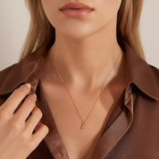 B Harf 0.09 CT Pırlanta Taşlı Sarı Altın Kolye