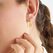 B Harf Sarı Mineli ve Pırlanta Taşlı Tek Küpe