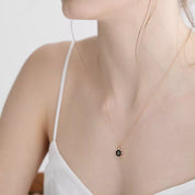 Bellatris Zümrüt ve Pırlanta Taşlı Siyah Mineli Rose Altın Kolye