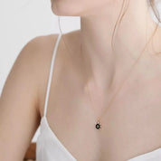 Bellatris Zümrüt ve Pırlanta Taşlı Siyah Mineli Rose Altın Kolye