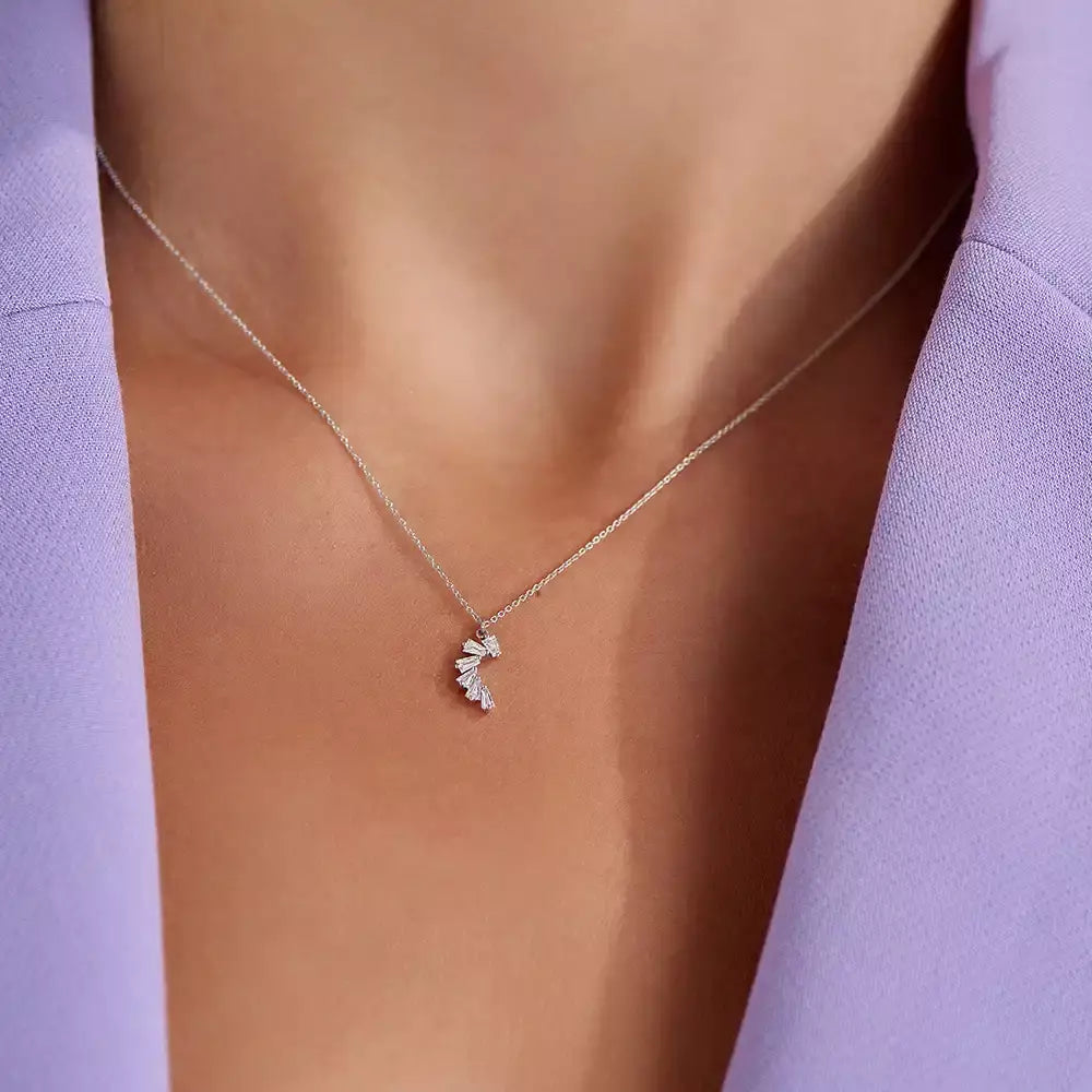 Bevel Pırlanta Taşlı Beyaz Altın Kolye