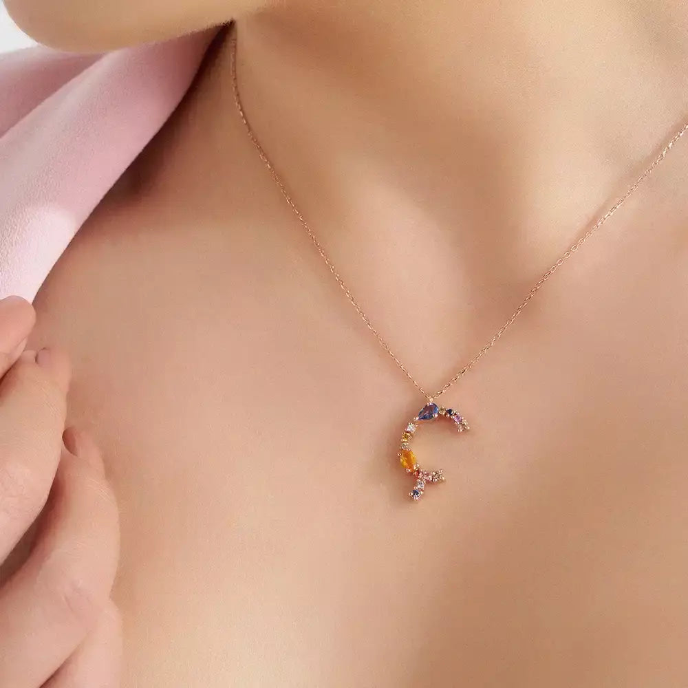 Ç Harf Brown Pırlanta ve Multicolor Safir Taşlı Rose Altın Kolye