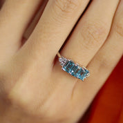 2.23 ct. Pırlanta Blue Topaz Tria Yüzük