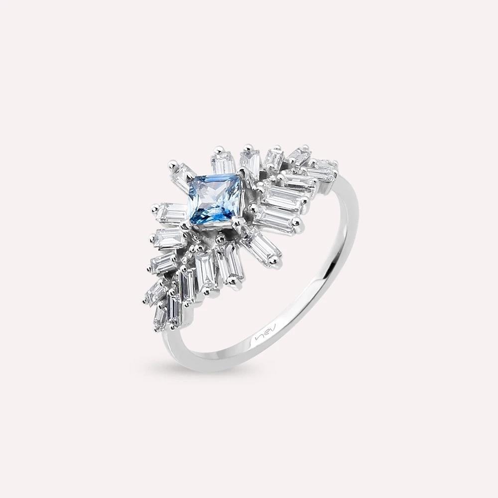 Chic 1.19 CT Blue Safir ve Baget Pırlanta Taşlı Beyaz Altın Yüzük - Tufanlar Kuyumculuk