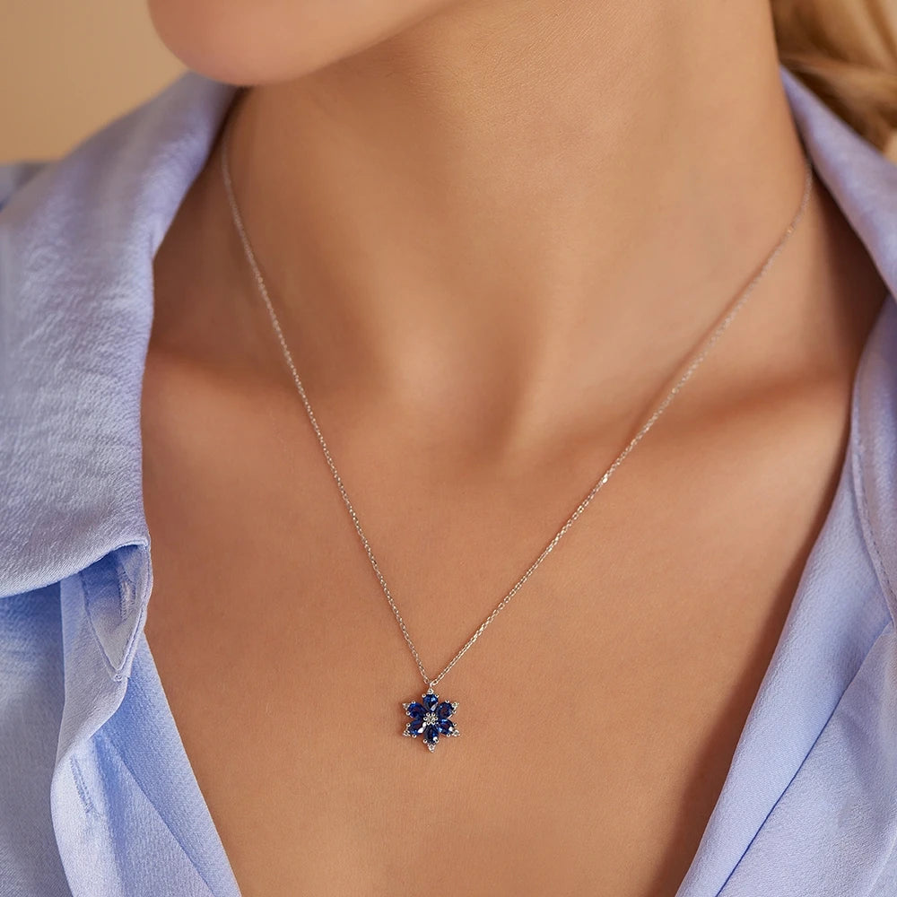 Clematis 1.31 CT Safir ve Pırlanta Taşlı Beyaz Altın Kolye
