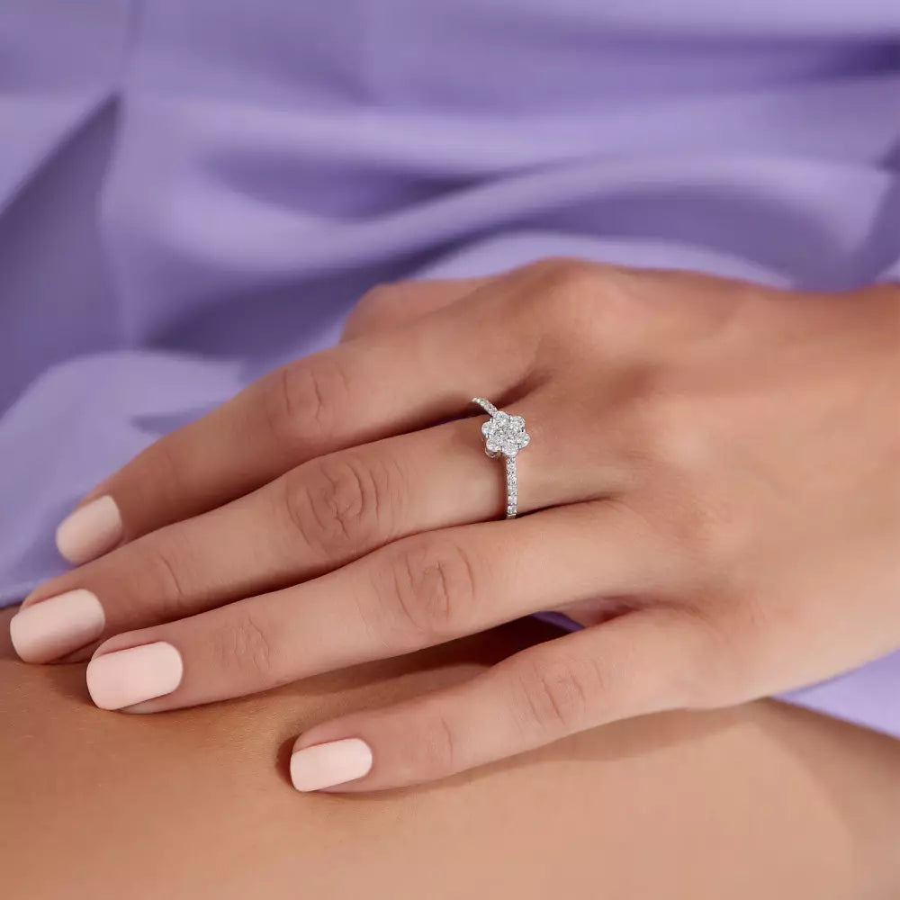 Coronet 0.60 CT Pırlanta Taşlı Beyaz Altın Yüzük