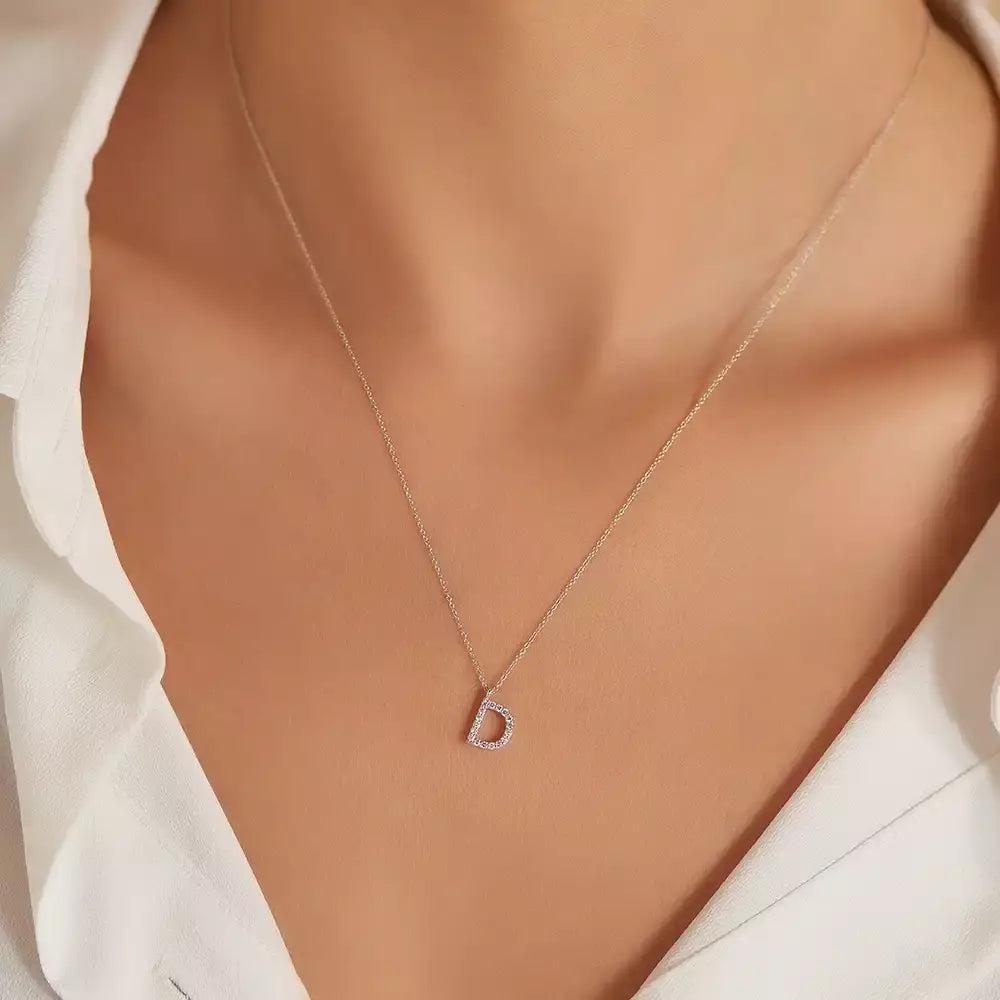 D Harf 0.09 CT Pırlanta Taşlı Beyaz Altın Kolye