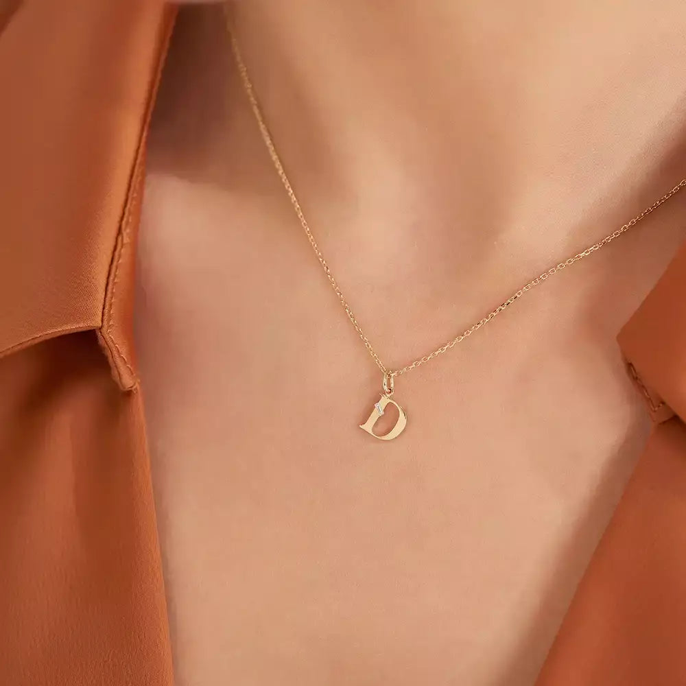 D Harf Pırlanta Taşlı Sarı Altın Kolye