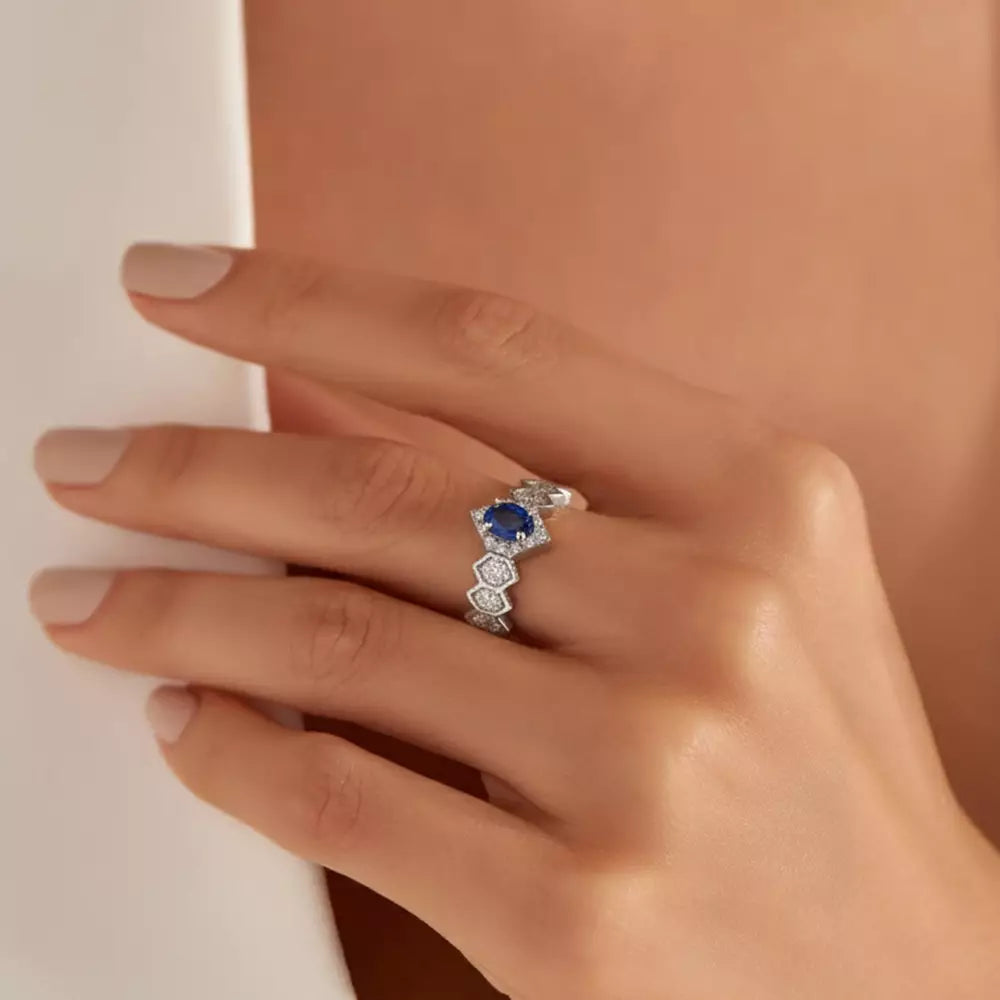 Elowen Safir ve Pırlanta Taşlı Beyaz Altın Yüzük