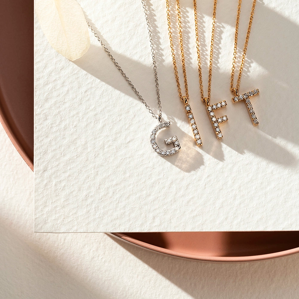 F Harf 0.07 CT Pırlanta Taşlı Rose Altın Kolye