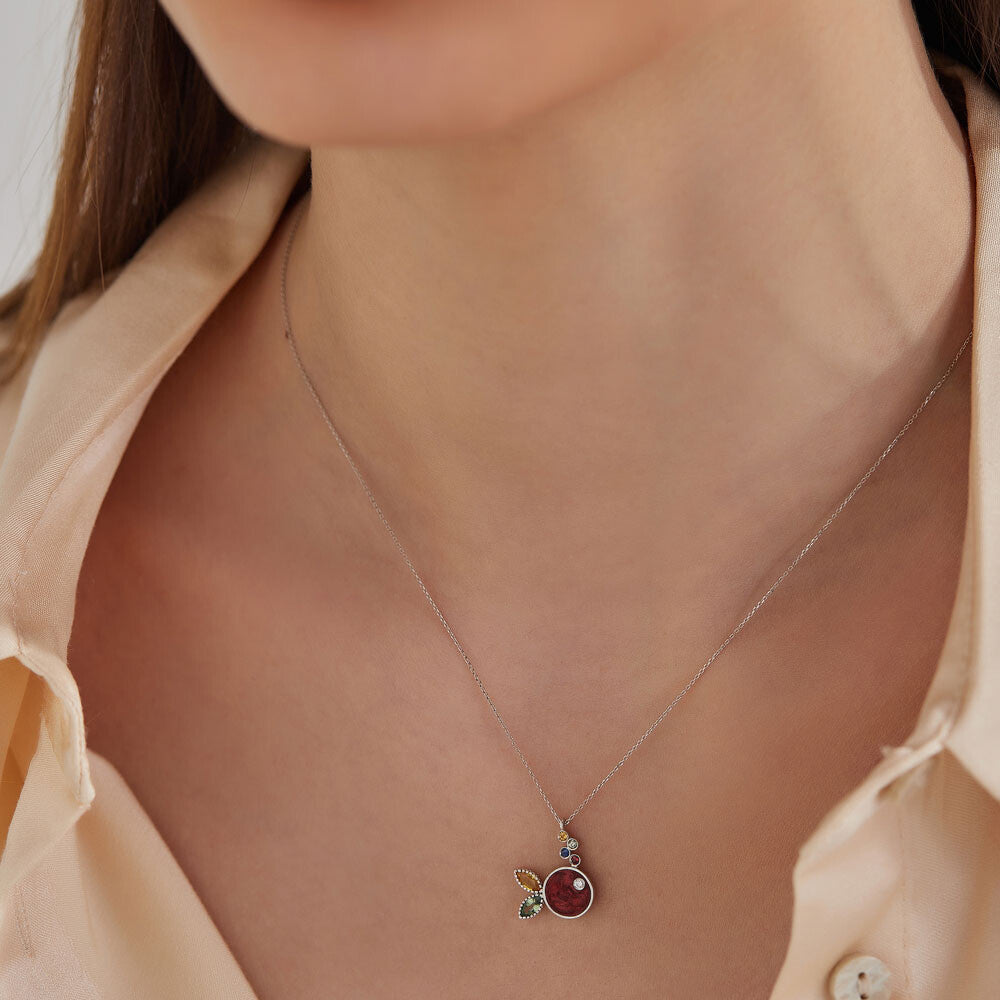 Fish 0.47 CT Multicolor Safir Taşlı ve Kırmızı Mineli Beyaz Altın Kolye