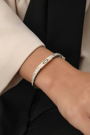 Gece Gündüz Altın Kelepçe