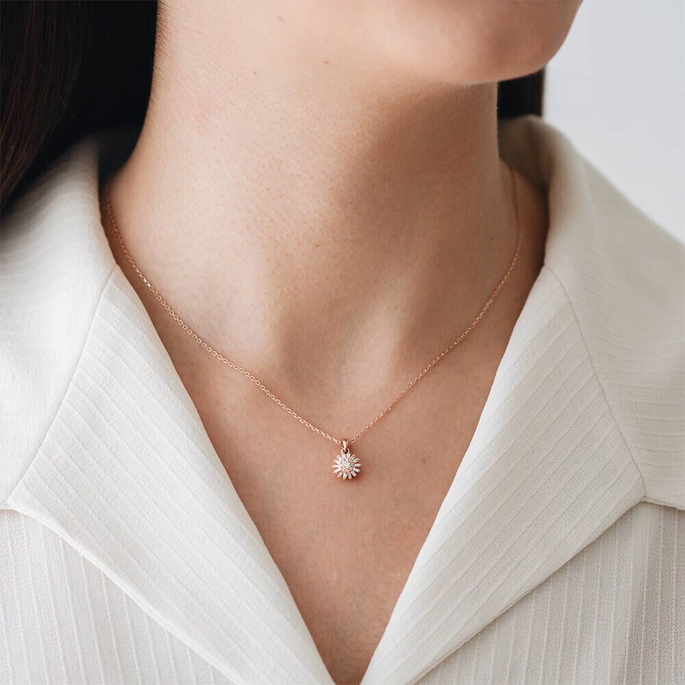 gunes-0-17-ct-baget-pirlanta-tasli-rose-altin-kolye-173823.jpg