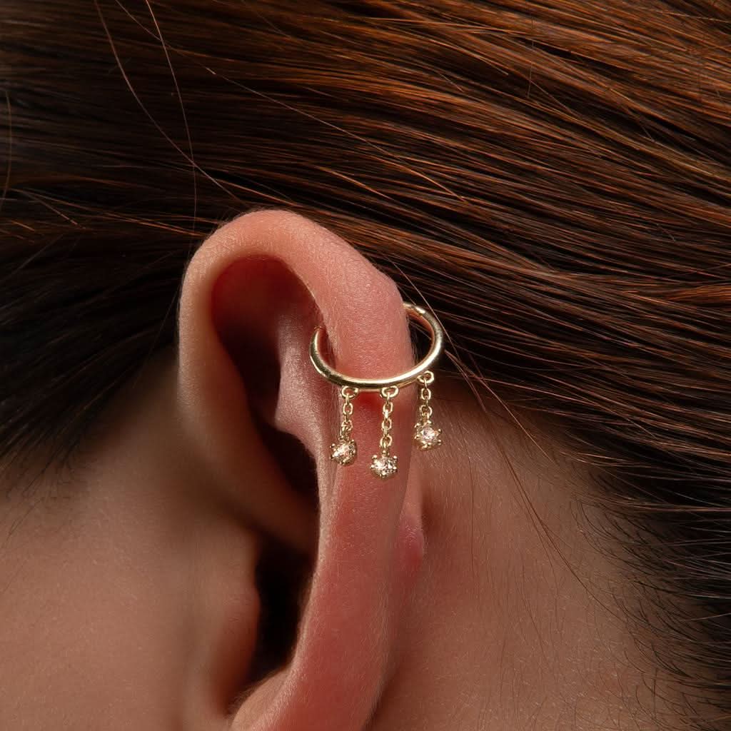 Üç Taş Sallantılı Altın Halka Piercing