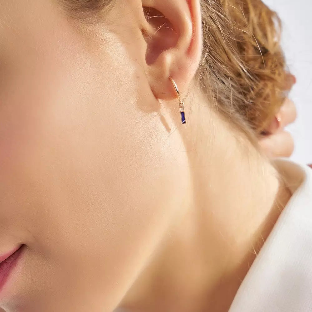 İ Harf Lacivert Mineli ve Pırlanta Taşlı Tek Küpe