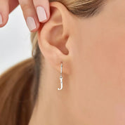 J Harf Pırlanta Taşlı Sallantılı Beyaz Altın Küpe