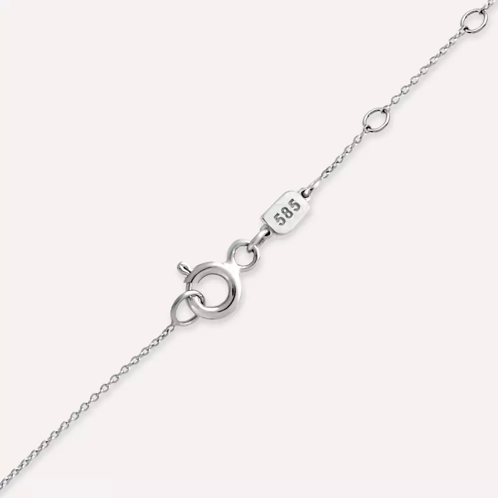 Jade Oval Kesim Safir ve Pırlanta Taşlı Beyaz Altın Kolye