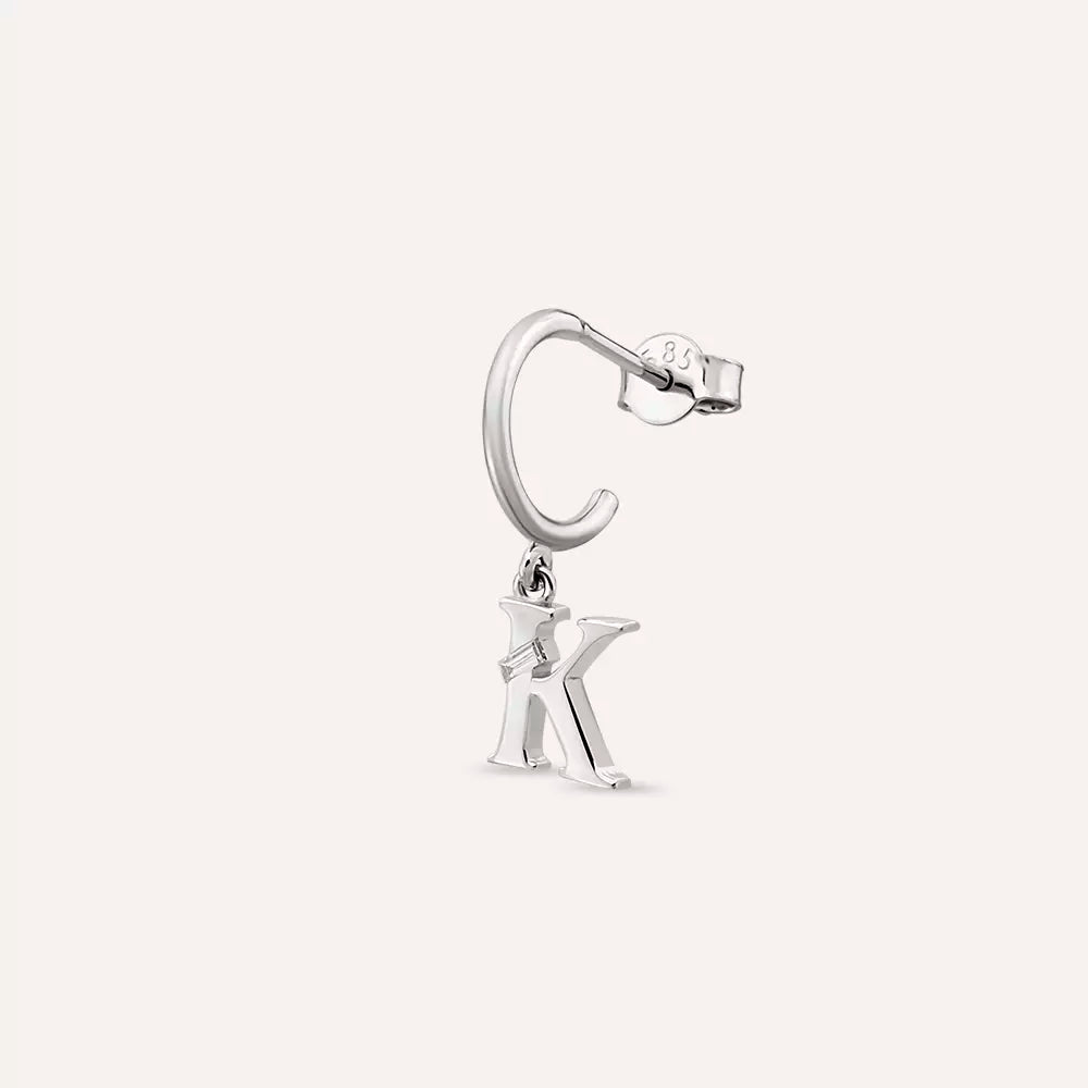 K Harf Pırlanta Taşlı Sallantılı Beyaz Altın Küpe