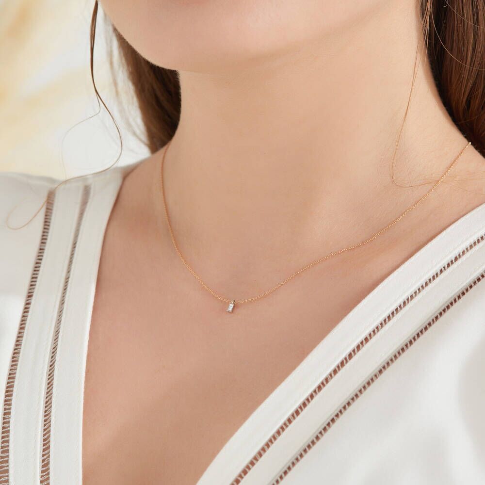 kerr-0-03-ct-baget-pirlanta-tasli-rose-altin-kolye-173808.jpg