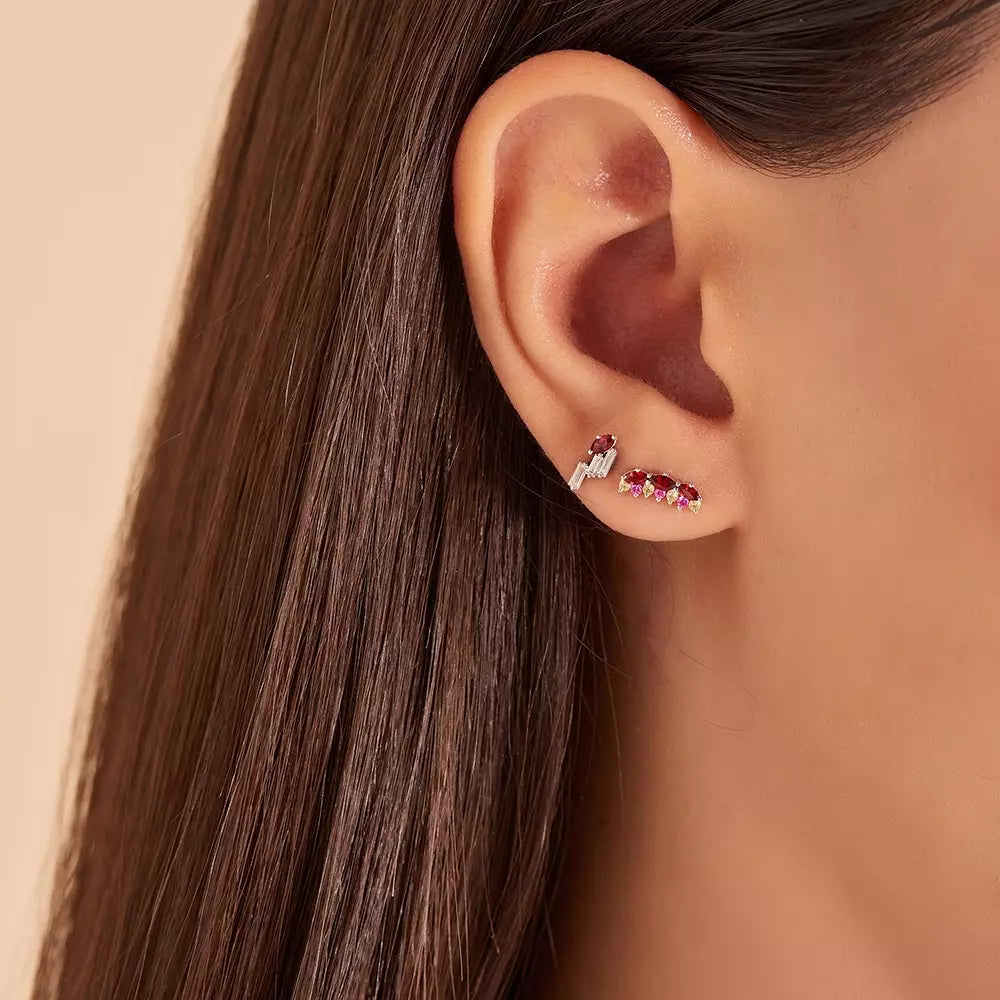 Lea Red Safir ve Baget Pırlanta Taşlı Beyaz Altın Tek Küpe