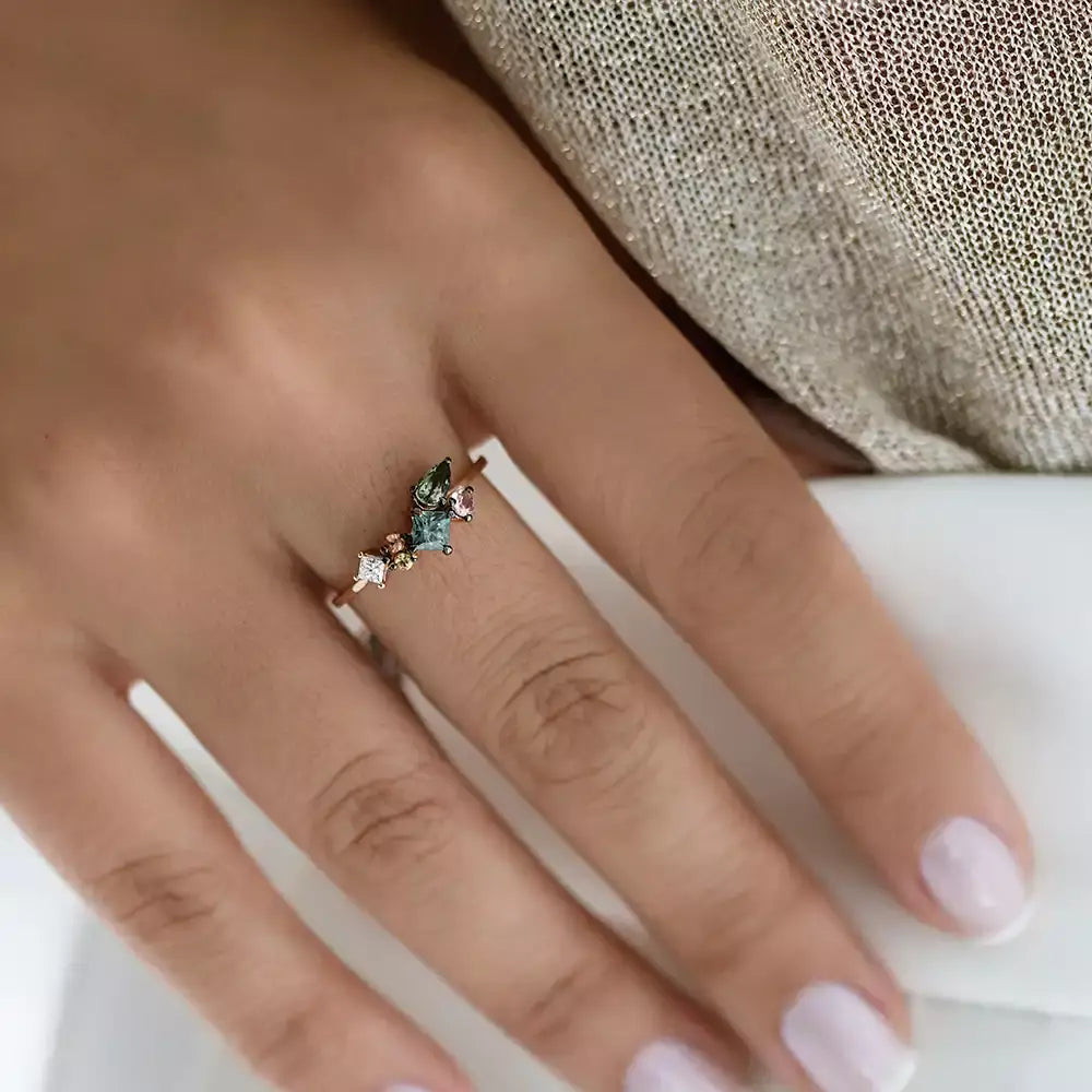 Lily Multicolor Safir ve Pırlanta Taşlı Rose Altın Yüzük