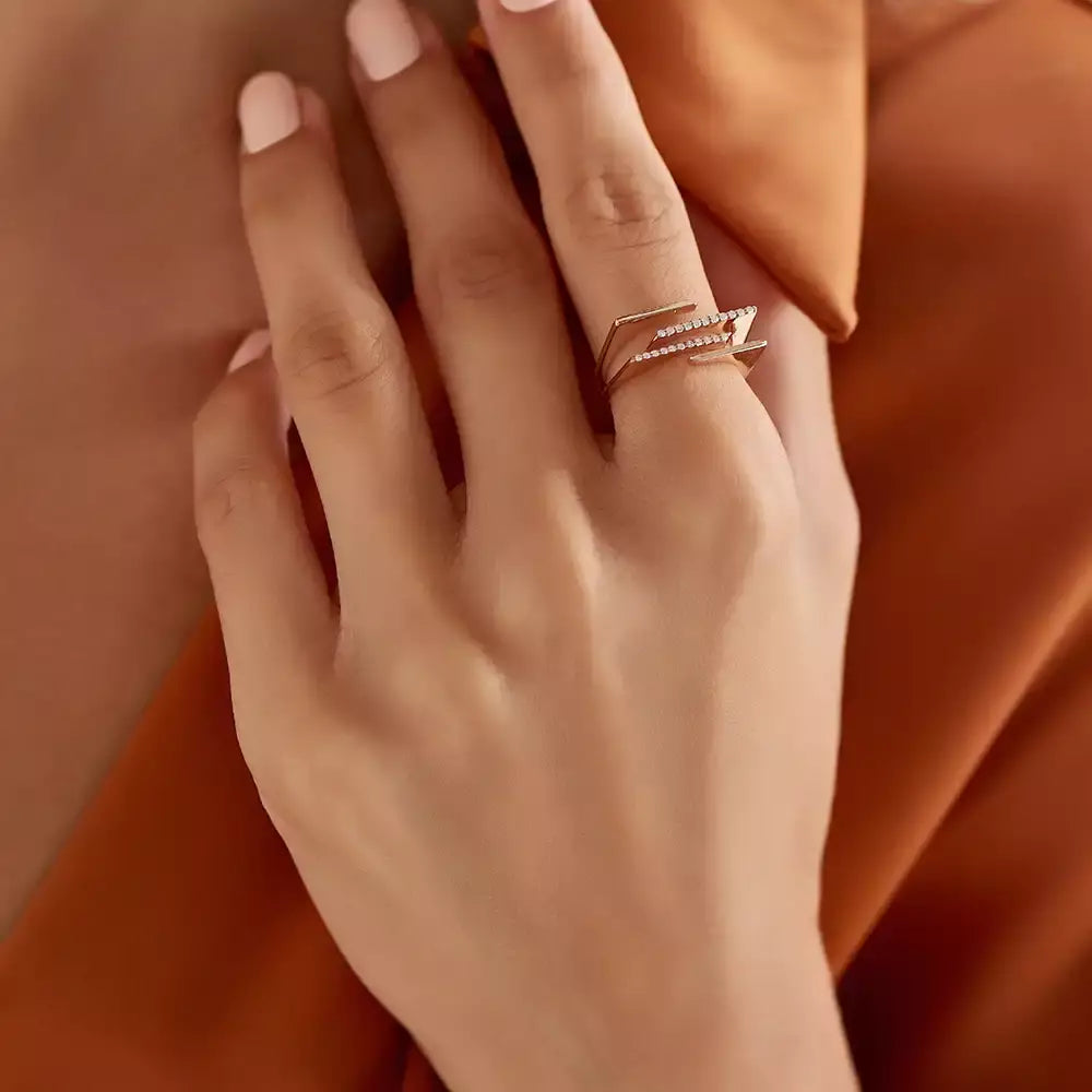 Linear 0.10 CT Pırlanta Taşlı Rose Altın Yüzük