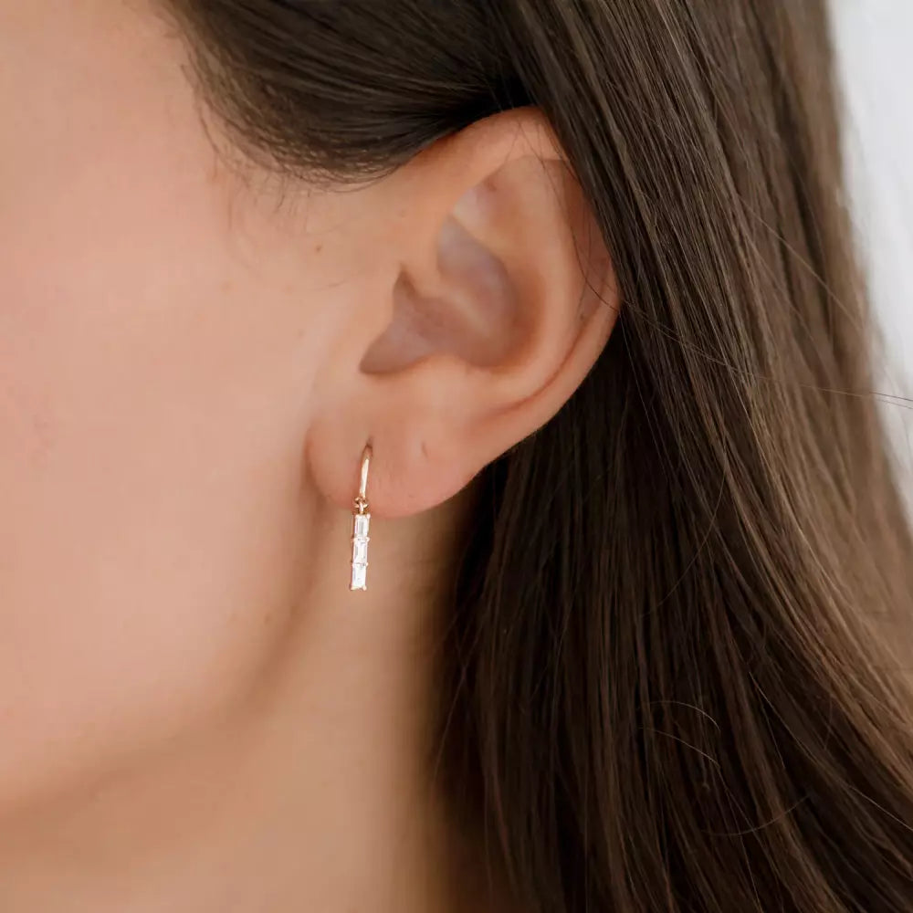 Lowly Baget Kesim Pırlanta Taşlı Sarı Altın Küpe