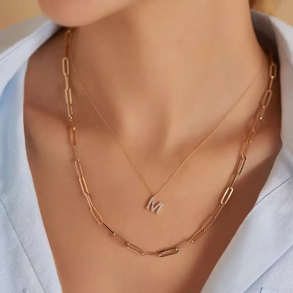 M Harf 0.13 CT Pırlanta Taşlı Rose Altın Kolye