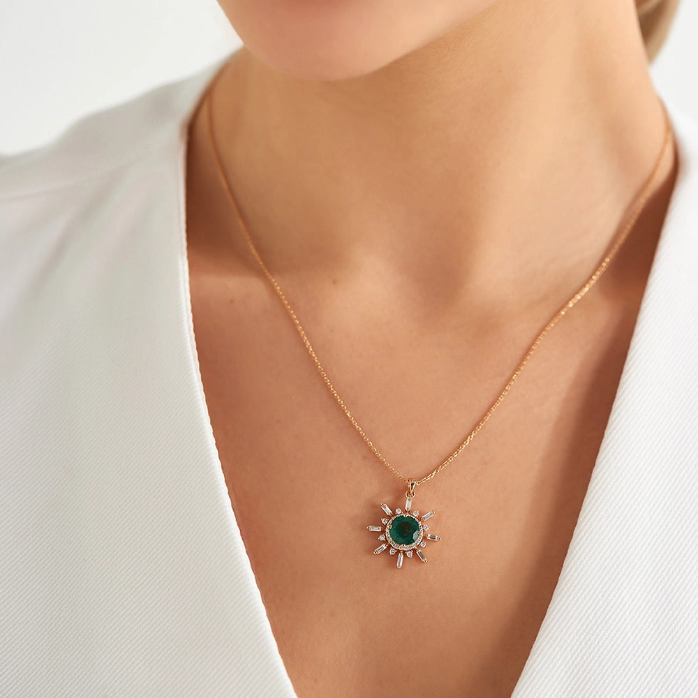 Marcel 1.93 CT Zümrüt ve Baget Pırlanta Taşlı Rose Altın Kolye