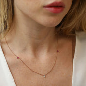 Mary 0.53 CT Yakut ve Pırlanta Taşlı Rose Altın Kolye