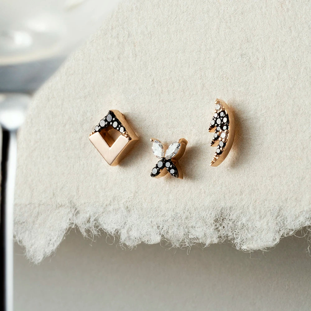 meja-siyah-pirlanta-tasli-rose-altin-piercing-180759.jpg