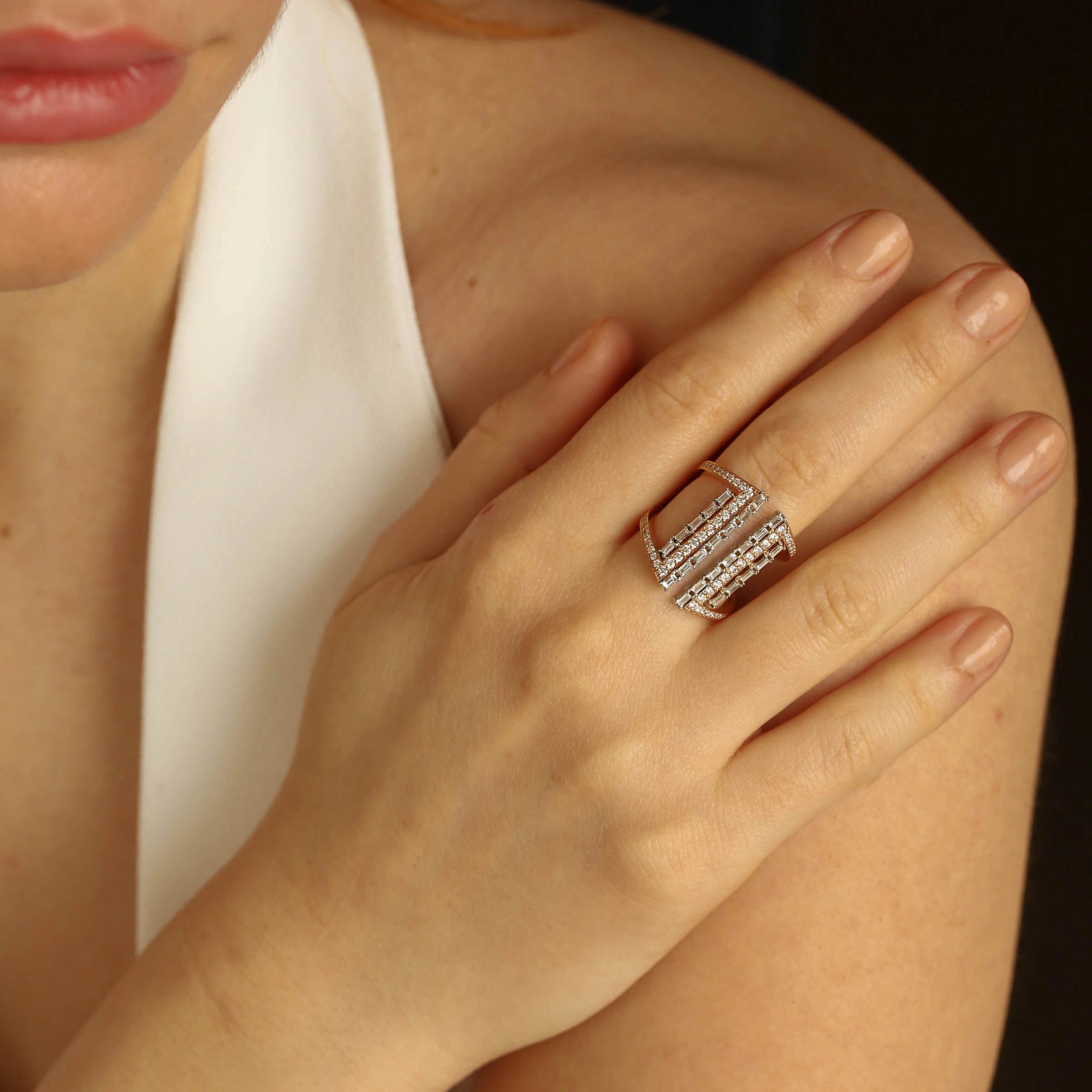Mireler 1.10 CT Baget Pırlanta Taşlı Rose Altın Yüzük