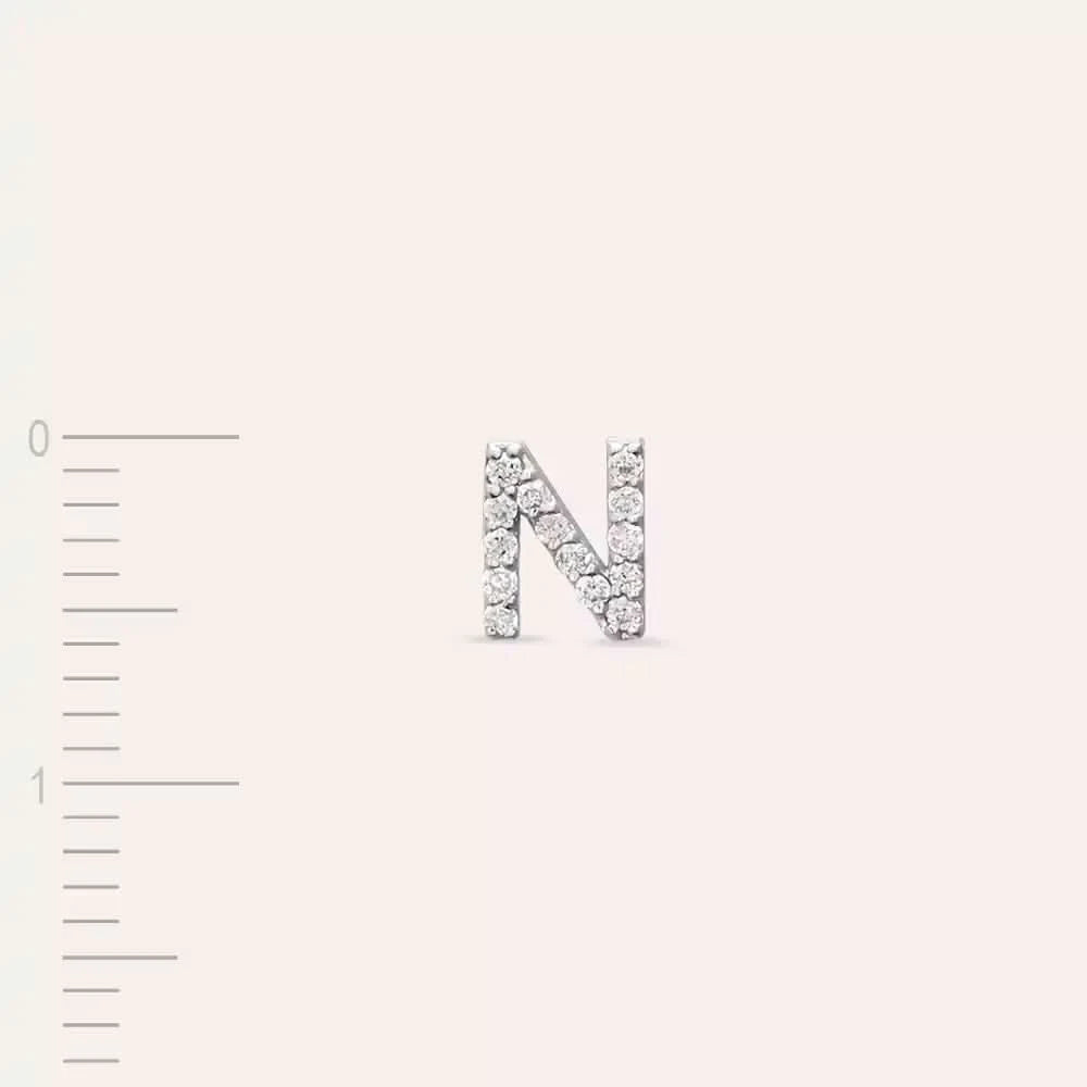 N Harf Pırlanta Taşlı Beyaz Altın Tek Küpe