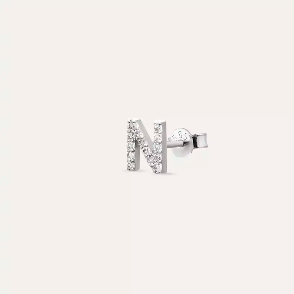 N Harf Pırlanta Taşlı Beyaz Altın Tek Küpe