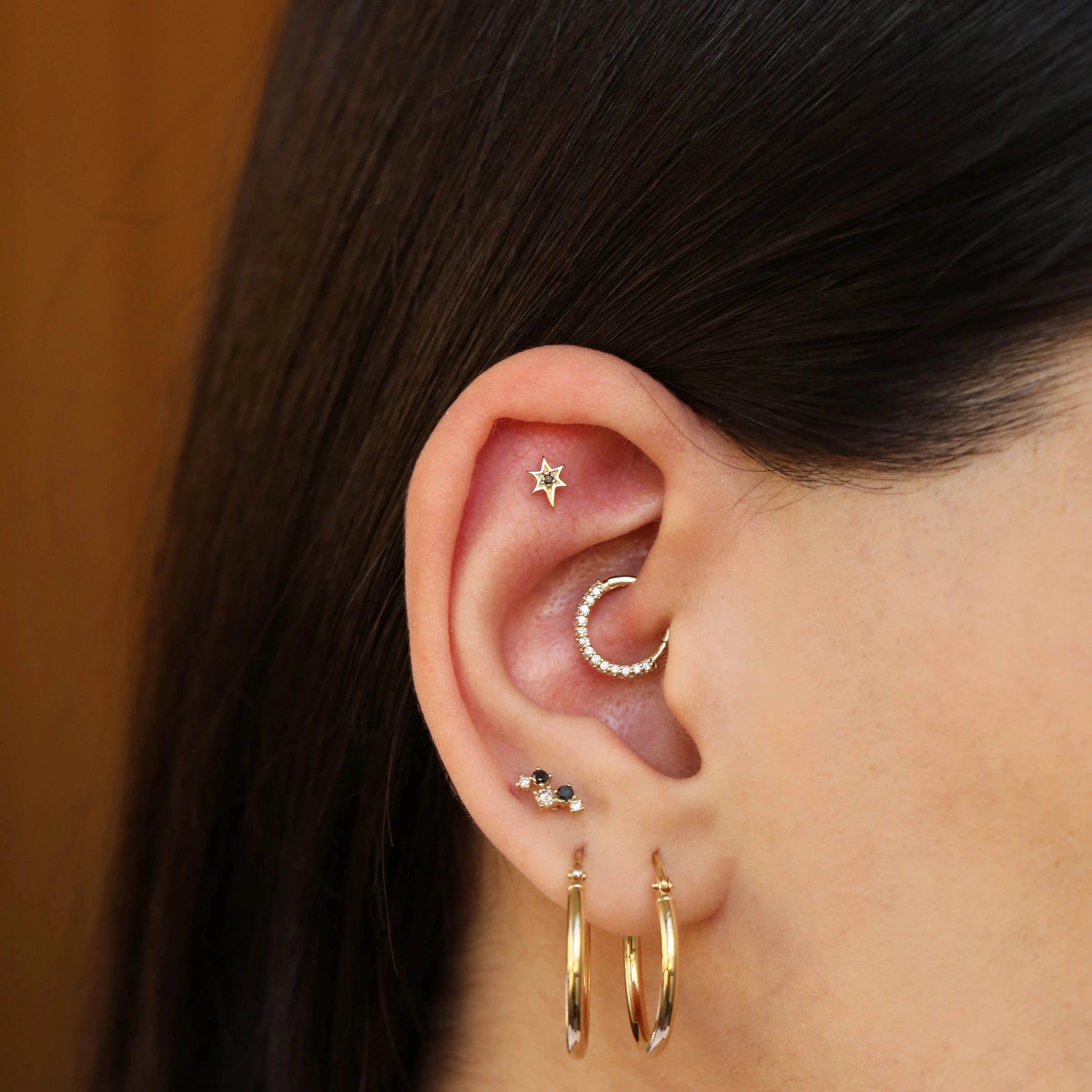 north-siyah-pirlanta-tasli-sari-altin-piercing-181387.jpg